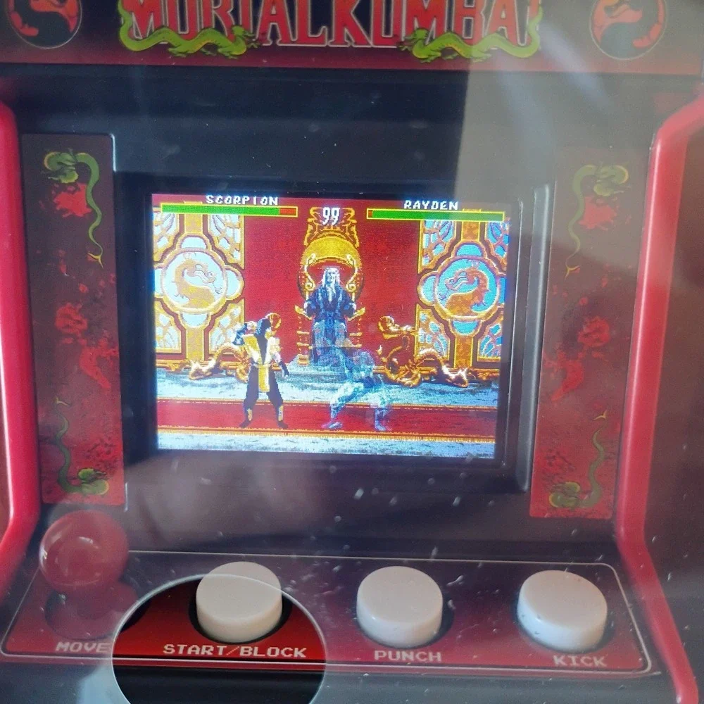 Basic Fun mortal kombat